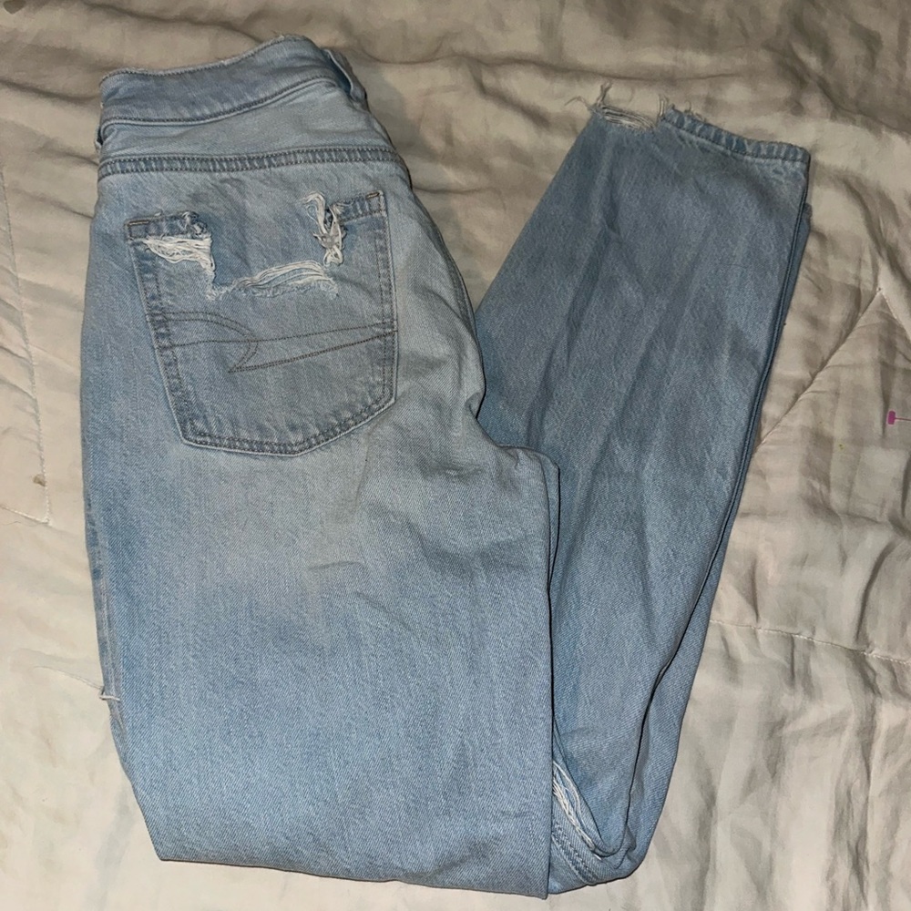 American eagle ripped jeans